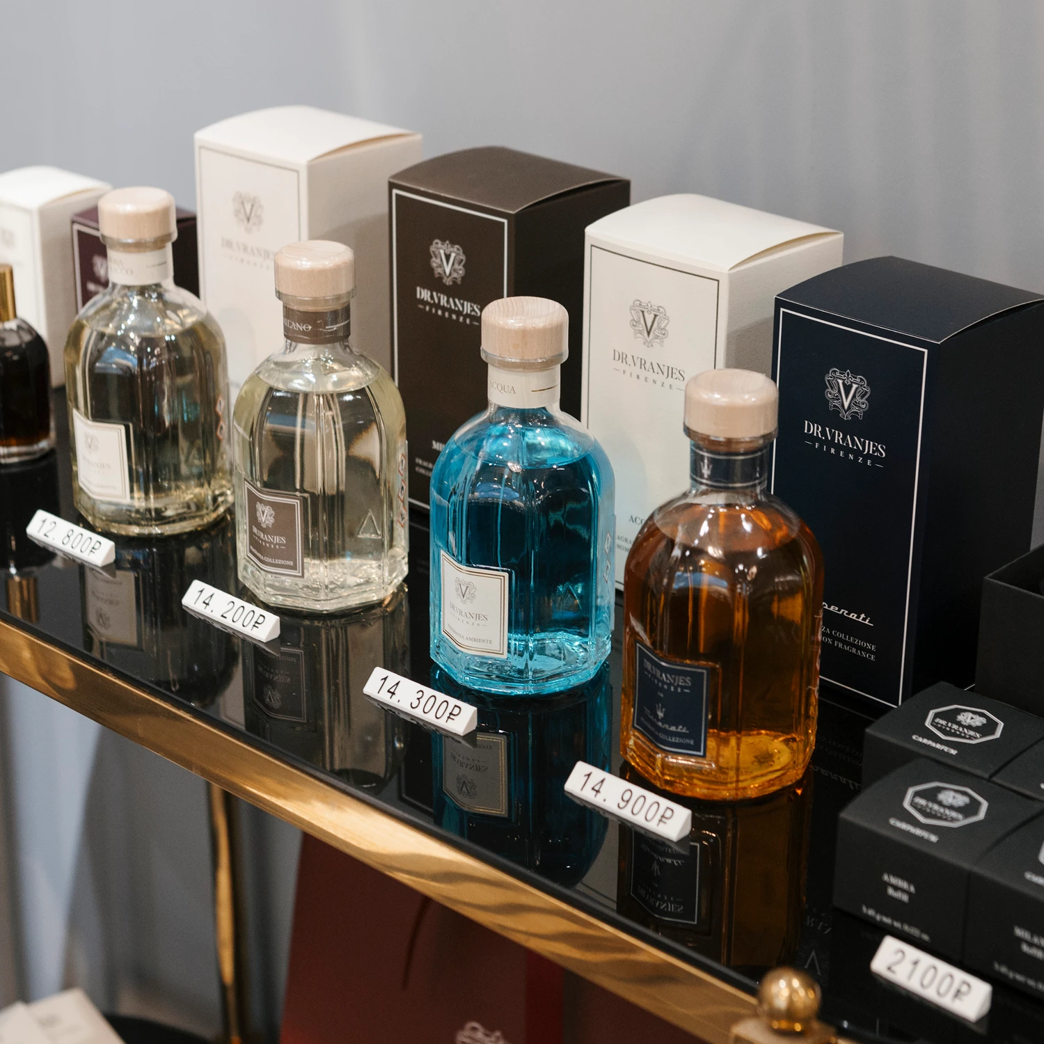 В «Крокус Сити Молле» открылся интерьерный бутик House of Art