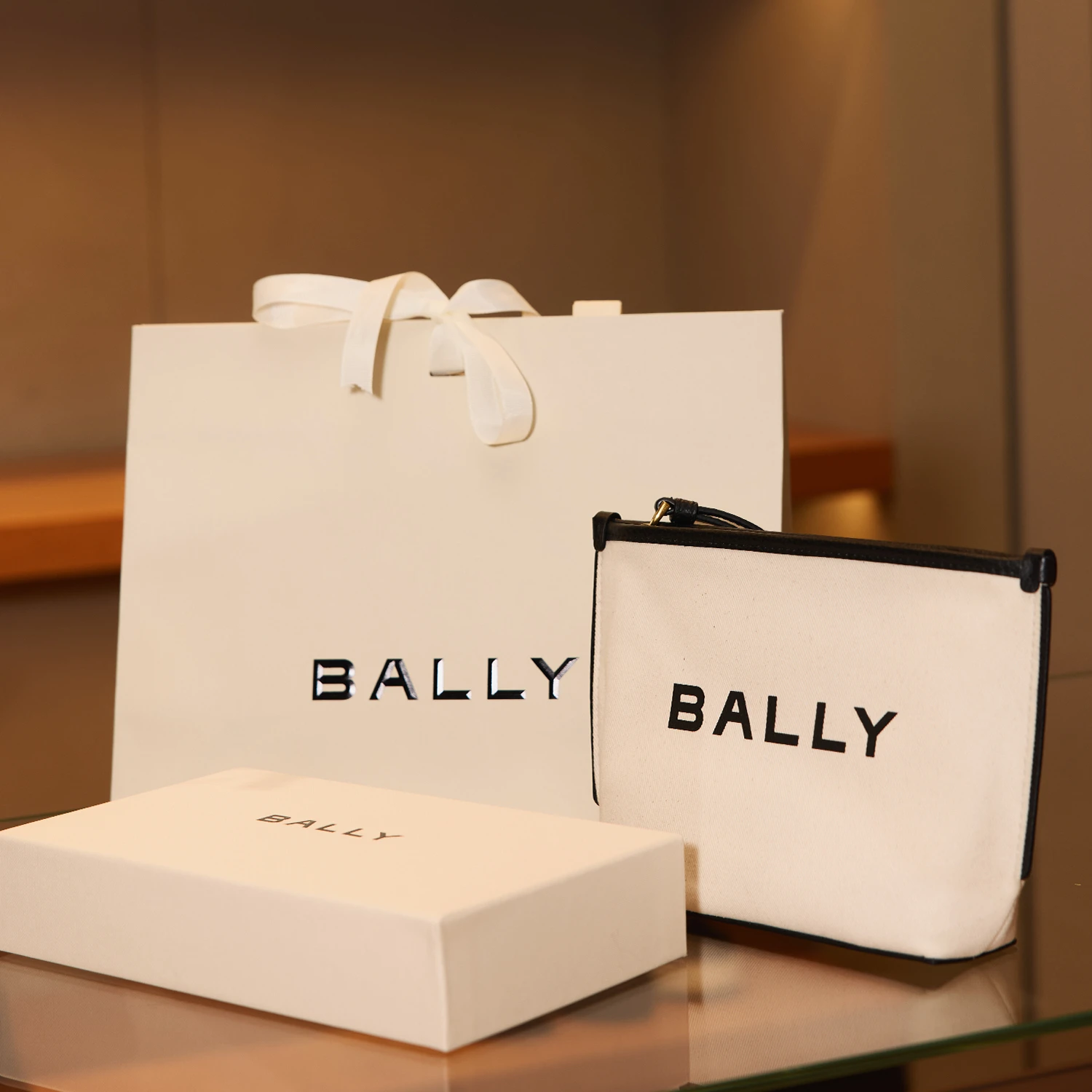 Финальный этап SALE в бутике BALLY