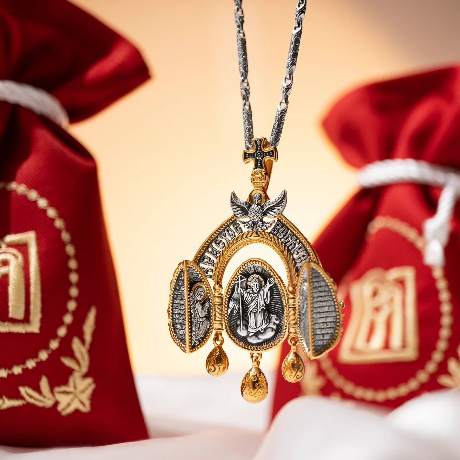 «Владимир Михайлов» поздравляет с праздником Пасхи 