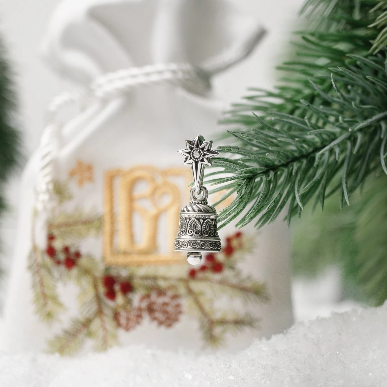 Подарки от ювелирного салона «Владимир Михайлов»