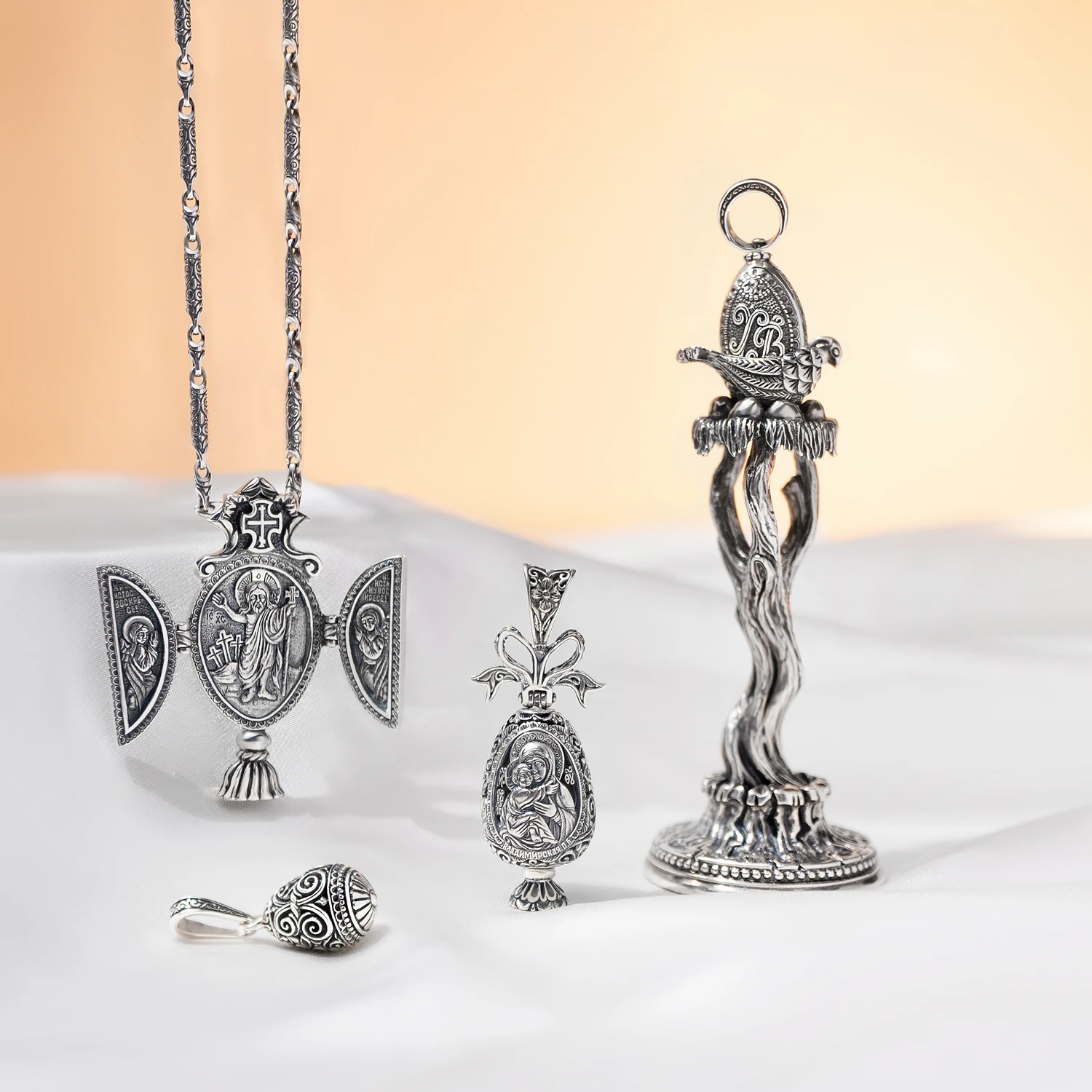 «Владимир Михайлов» поздравляет с праздником Пасхи 