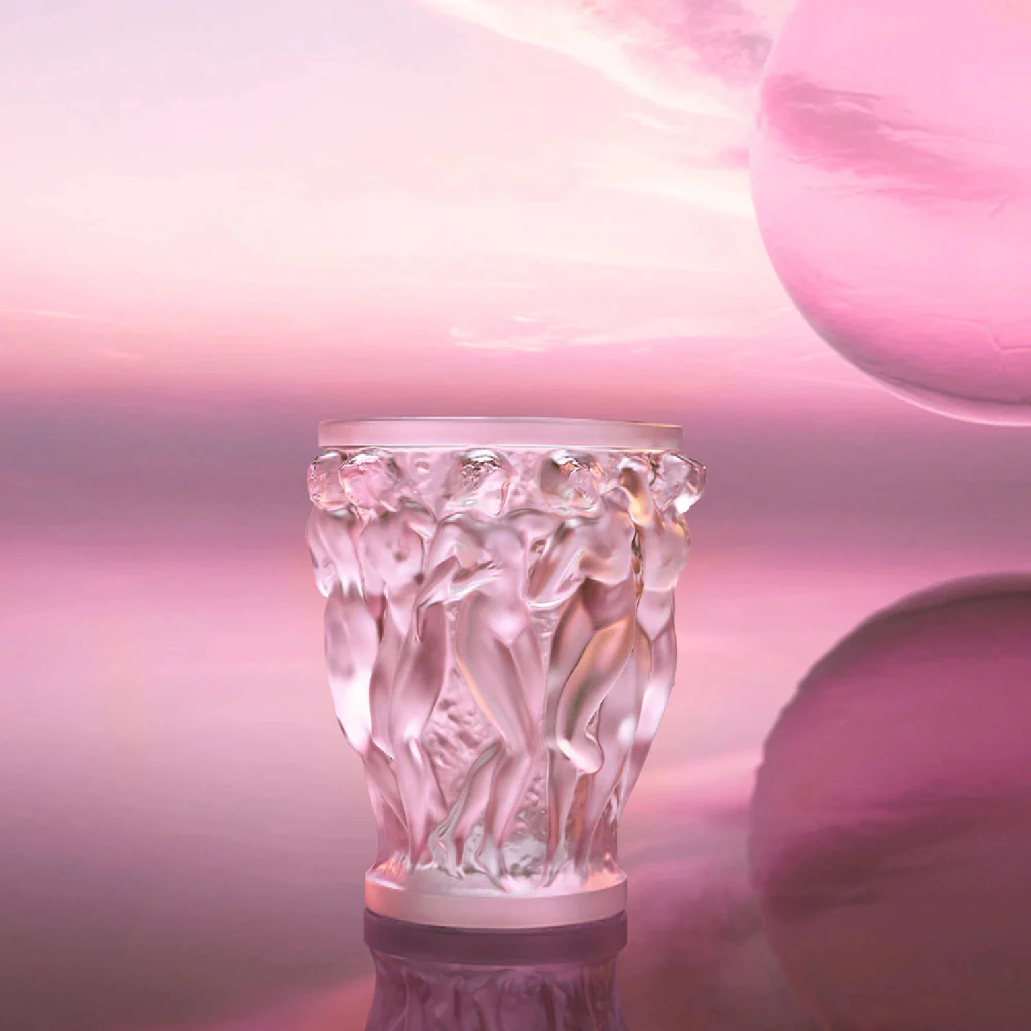 Lalique представляет коллекцию Rose Nebula