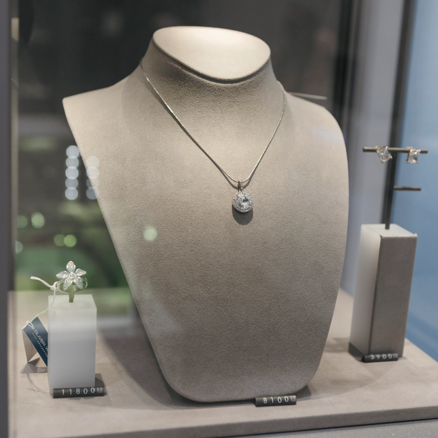 Блестящая Черная пятница в бутике Swarovski