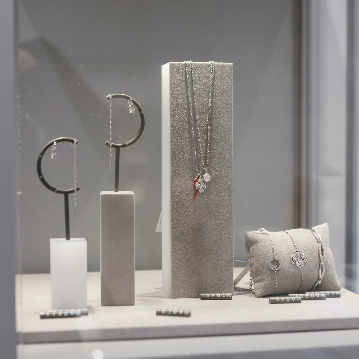 Блестящая Черная пятница в бутике Swarovski